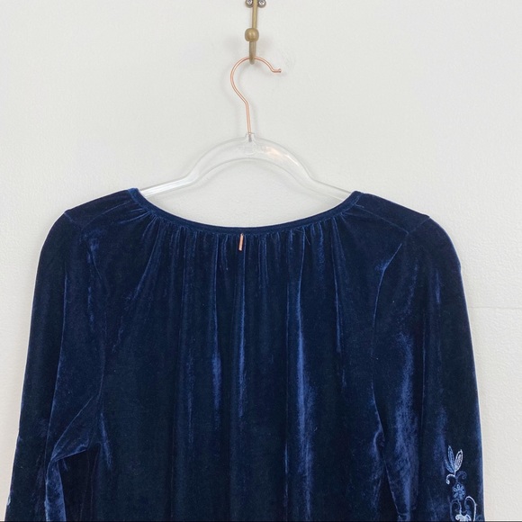 Misa Luca Navy Velvet Embroidered Shift Dress - Picture 8 of 10